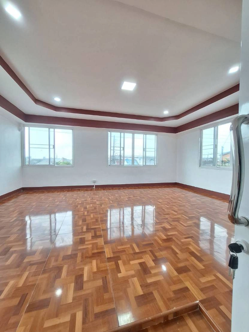 ขายบ้าน หมู่บ้านธันยพฤกษ์ ซอยผดุงพันธ์ 11 หนองจอก  บ้านสวยพร้อมอยู่