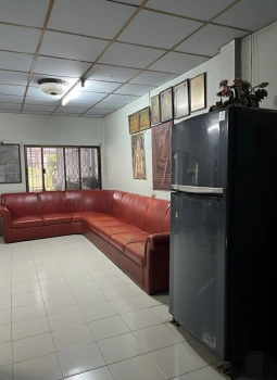 ขายที่ดินพร้อม ทาวน์เฮ้าส์ 2 ชั้นหลังมุม 50 ตรว.ซอยอินทามระ 43 แขวงรัชดาภิเษกรัชดาภิเษก เขตดินแดง กรุงเทพฯ ราคา 9,999,000 บาท