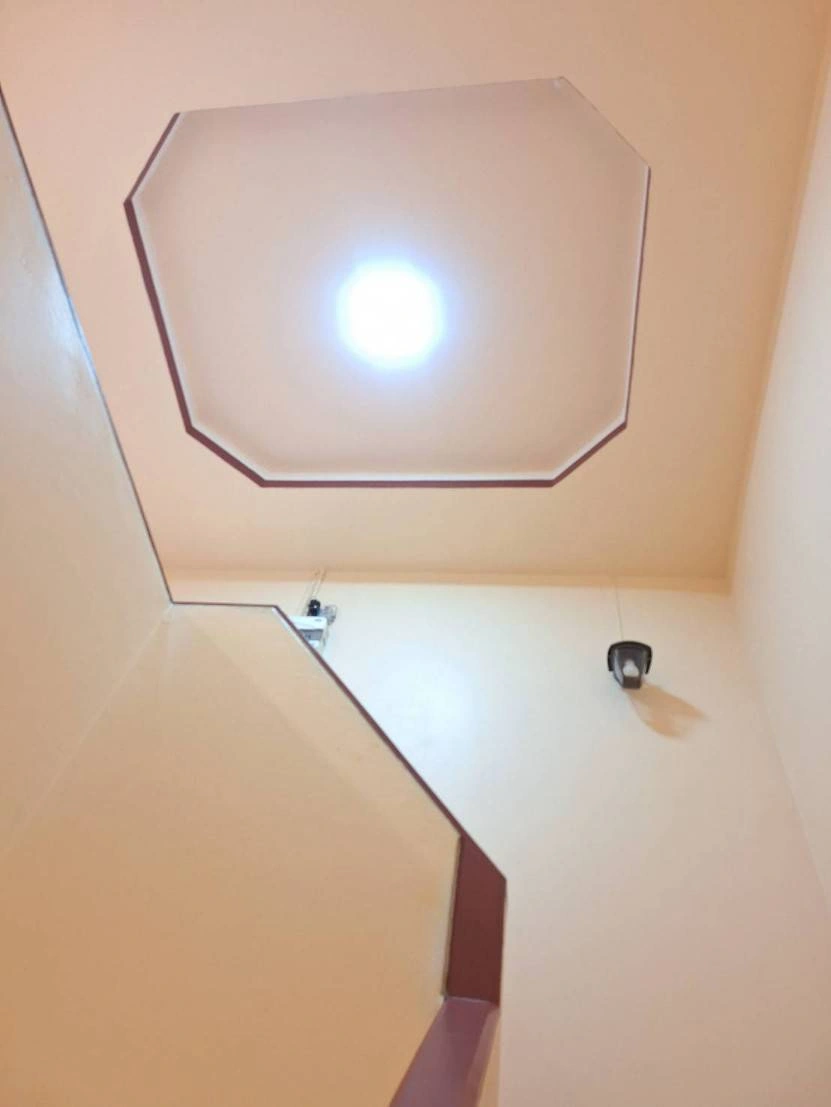 ขายทาวน์เฮ้าส์  หมู่บ้านทาวน์แอนด์คันทรี หนองจอก รีโนเวทใหม่ทั้งหลัง พร้อมอยู่