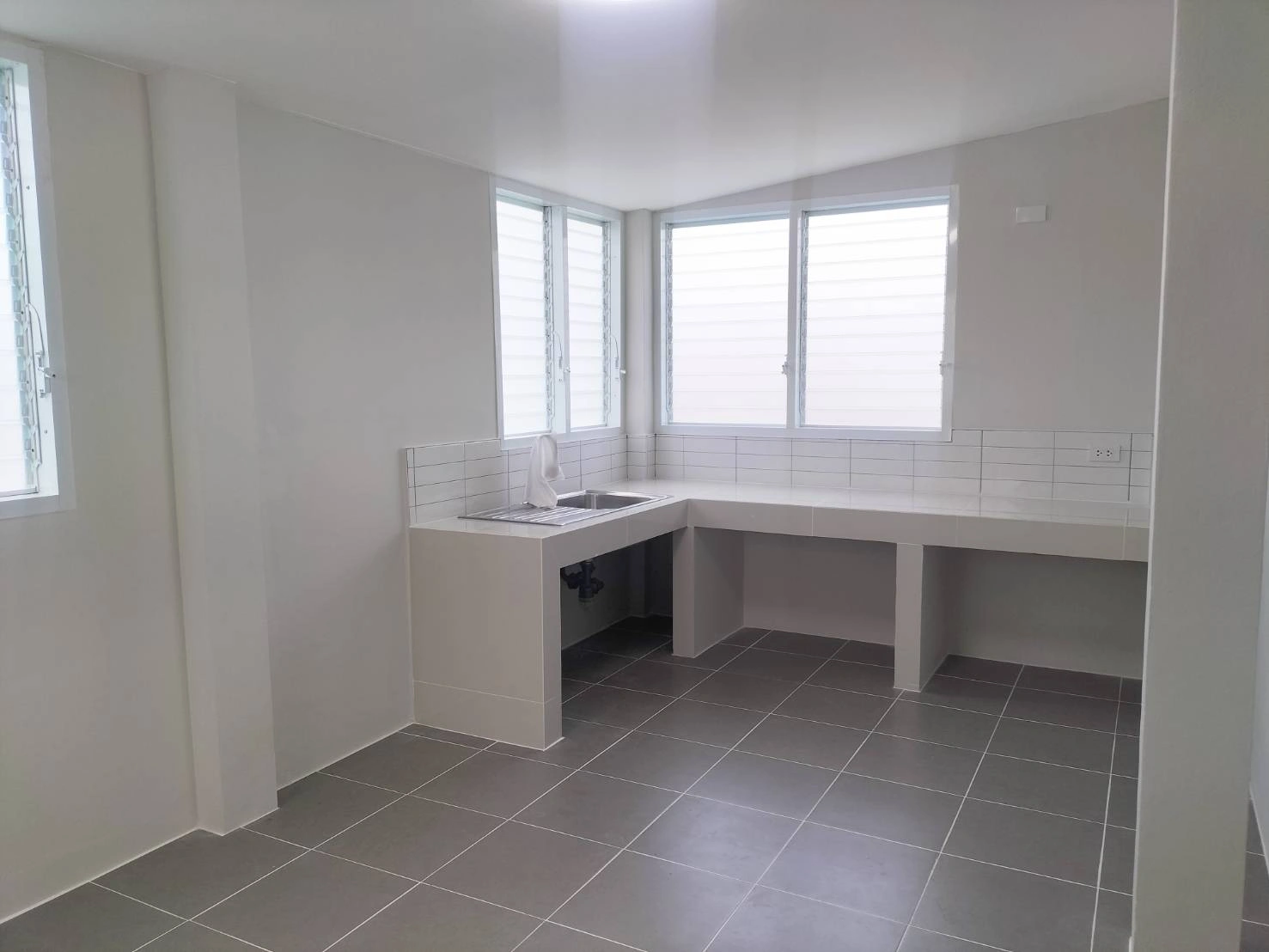 บ้านเดี่ยวตกเเต่งใหม่  ม.คาซ่าวิลล์ วัชรพล-สายไหม(มุม) ใกล้จุดขึ้นลงทางด่วน รามอินทรา-อาจณรงค์