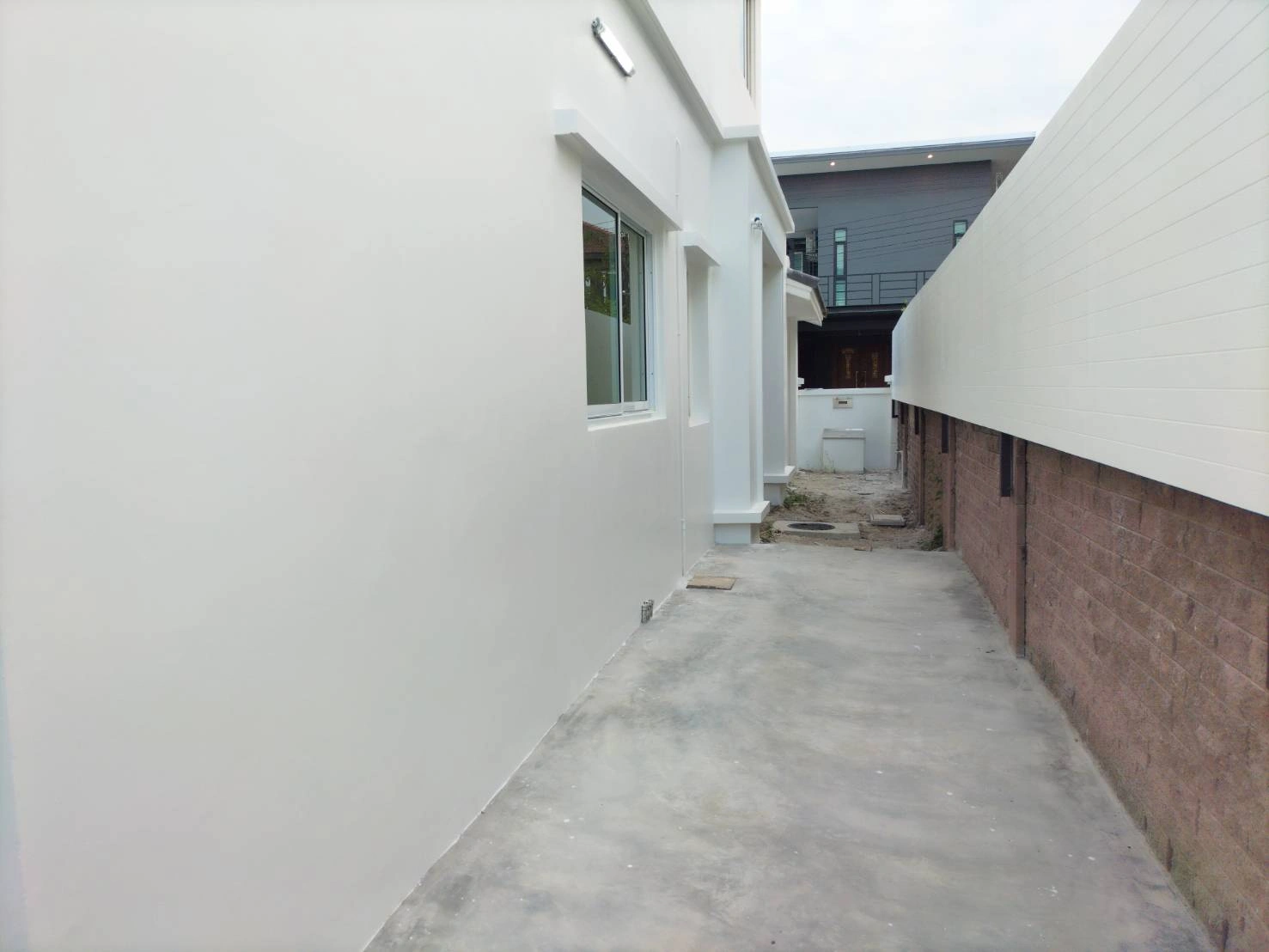 บ้านเดี่ยวตกเเต่งใหม่  ม.คาซ่าวิลล์ วัชรพล-สายไหม(มุม) ใกล้จุดขึ้นลงทางด่วน รามอินทรา-อาจณรงค์