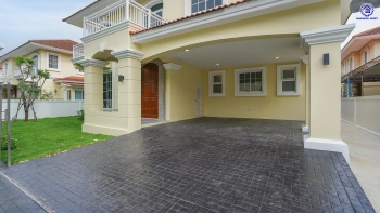 บ้านรีโนเวทใหม่ โครงการ โกลเด้นเลเจ้นด์ สาทร-กัลปพฤกษ์ เนื้อที่ 90 ตร.ว. พื้นที่ใช้สอย 303.79 ตร.ม. ฟังก์ชัน 3 ห้องนอน 3 ห้องน้ำ 1 ห้องแม่บ้าน 2 ที่จอดรถ บ้านพร้อมอยู่ ติดถนนกัลปพฤกษ์ เชื่อมต่อถนนราชพฤกษ์ ใกล้รถไฟฟ้าสายสีเขียว "สถานีบางหว้า" และ "สถานีวุฒากาศ" และ ใกล้เดอะมอลล์ไลฟ์สโตร์ บางแค