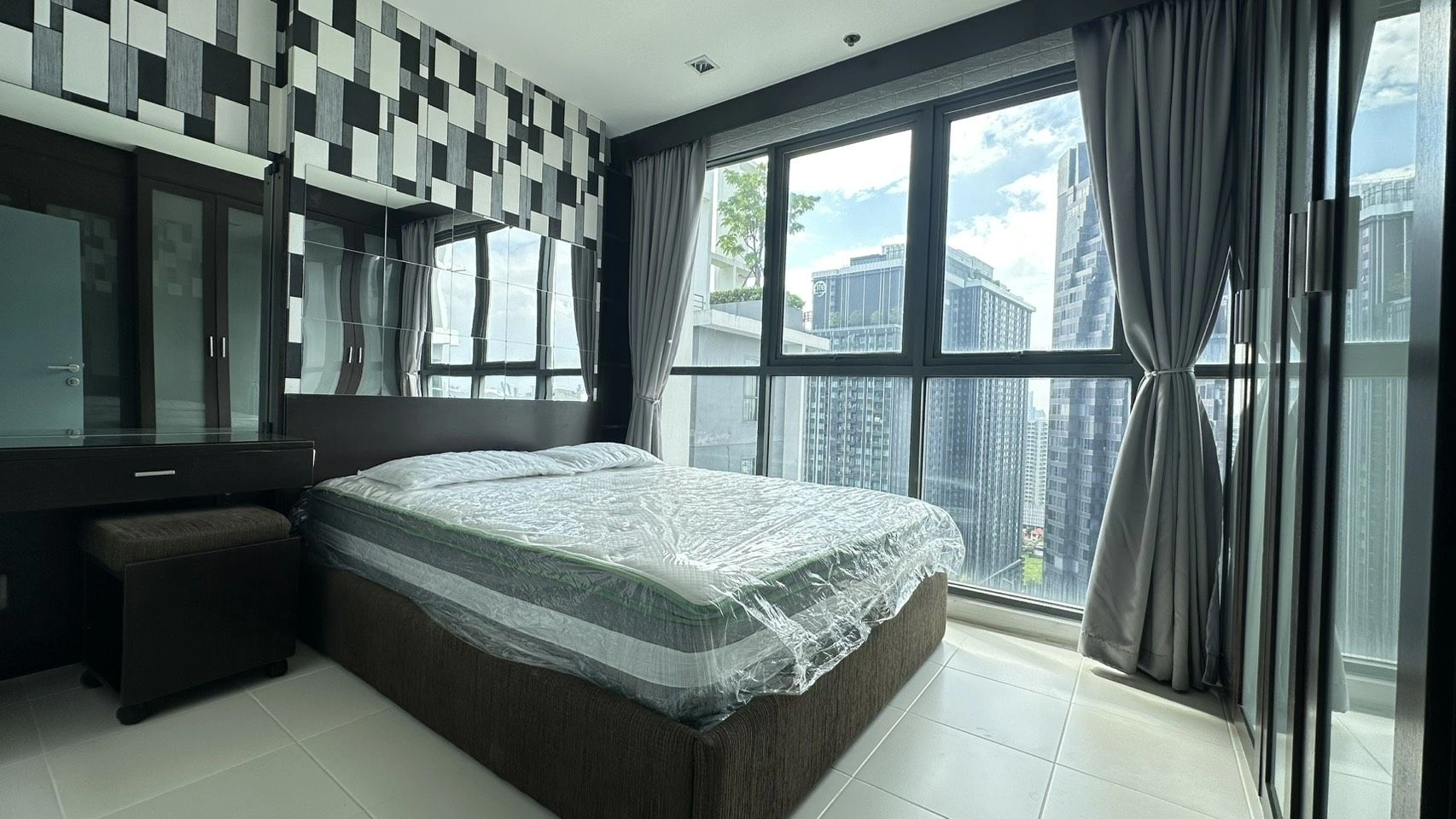 เจ้าของ ขาย - ให้เช่า IDEO MOBI RAMA9 - Duplex สไตล์โฮมออฟฟิศ 2ชั้น ติดรถไฟฟ้าใต้ดินMRT เซ็นทรัลพระราม9 Airport Link มักกะสัน, RCA ห้วยขวาง รัชดาภิเษก