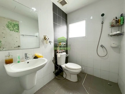 หมู่บ้านลลิลทาวน์ ไลโอ ลำลูกกา คลอง 4 – 5 ขายด่วน บ้านแฝด 2 ชั้น เนื้อที่ 35 ตร.ว ตกแต่งครบ ทำเลศักยภาพ