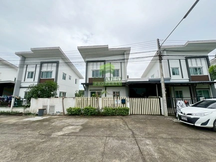 หมู่บ้านลลิลทาวน์ ไลโอ ลำลูกกา คลอง 4 – 5 ขายด่วน บ้านแฝด 2 ชั้น เนื้อที่ 35 ตร.ว ตกแต่งครบ ทำเลศักยภาพ