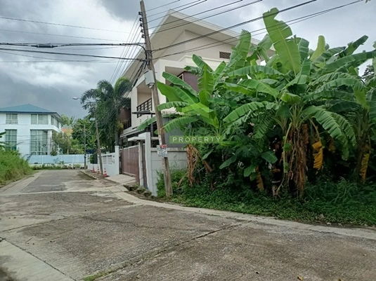 ขาย ที่ดินเปล่าพร้อมปลูกบ้าน ทำเลทอง ย่านรามคำแหง หมู่บ้านธารารมณ์ รามคำแหง 150 เนื้อที่ 67 ตร.ว บรรยากาศร่มรื่น ใกล้รถไฟฟ้าสายสีส้ม