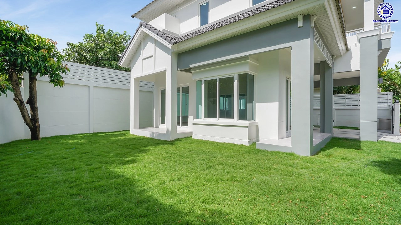 บ้านรีโนเวทใหม่ บ้านคุณภาพจาก Property Perfect เพอร์เฟคเพลส ราชพฤกษ์ ติดถนนราชพฤกษ์ เชื่อมต่อถนนรัตนาธิเบศร์ ใกล้รถไฟฟ้าสายสีม่วง "สถานีบางรักน้อยท่าอิฐ" จุดขึ้นทางด่วน "กาญจนาภิเษก" และเซ็นทรัล เวสต์วิลล์ บนเนื้อที่ 55.2 ตร.ว. พื้นที่ใช้สอย 166 ตร.ม. พร้อมฟังก์ชัน 3 ห้องนอน 3 ห้องน้ำ จอดรถได้ 2 คัน