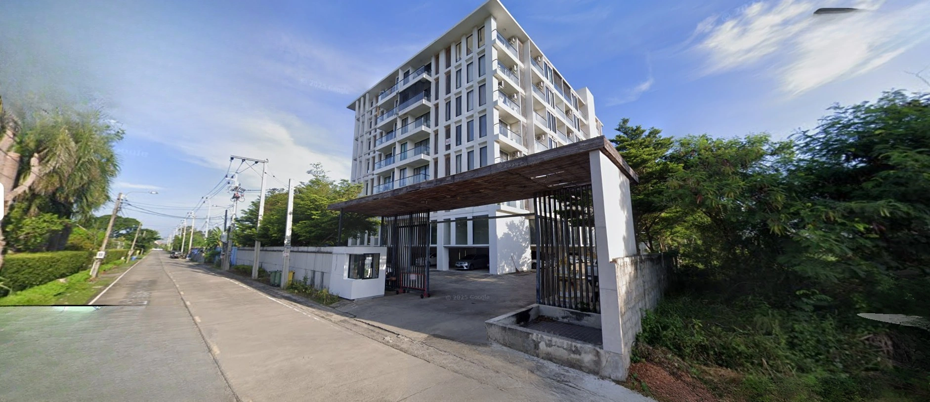 ขายถูกมาก  ไลท์สเตจ คอนโด Light Stage Condominium เอแบคบางนา  ห้องมุม ขายพร้อมผู้เช่า