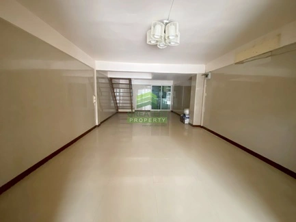 ขายทาวน์เฮ้าส์ ติดBTS ปู่เจ้า หมู่บ้านรินทร์ทอง สุขุมวิท115 เนื้อที่ 18.60 ตร.ว ต่อเติมเต็ม ราคาดี