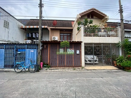 ขายทาวน์เฮ้าส์ ติดBTS ปู่เจ้า หมู่บ้านรินทร์ทอง สุขุมวิท115 เนื้อที่ 18.60 ตร.ว ต่อเติมเต็ม ราคาดี