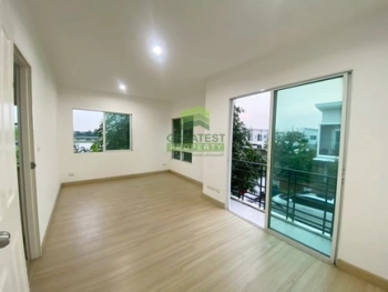 ขายทาวน์โฮม 2 ชั้น หมู่บ้านนิรันดร์วิลล์ 55 ศรีนครินทร์ เนื้อที่ 25.90 ตร.ว แปลงริม ทำเลดี