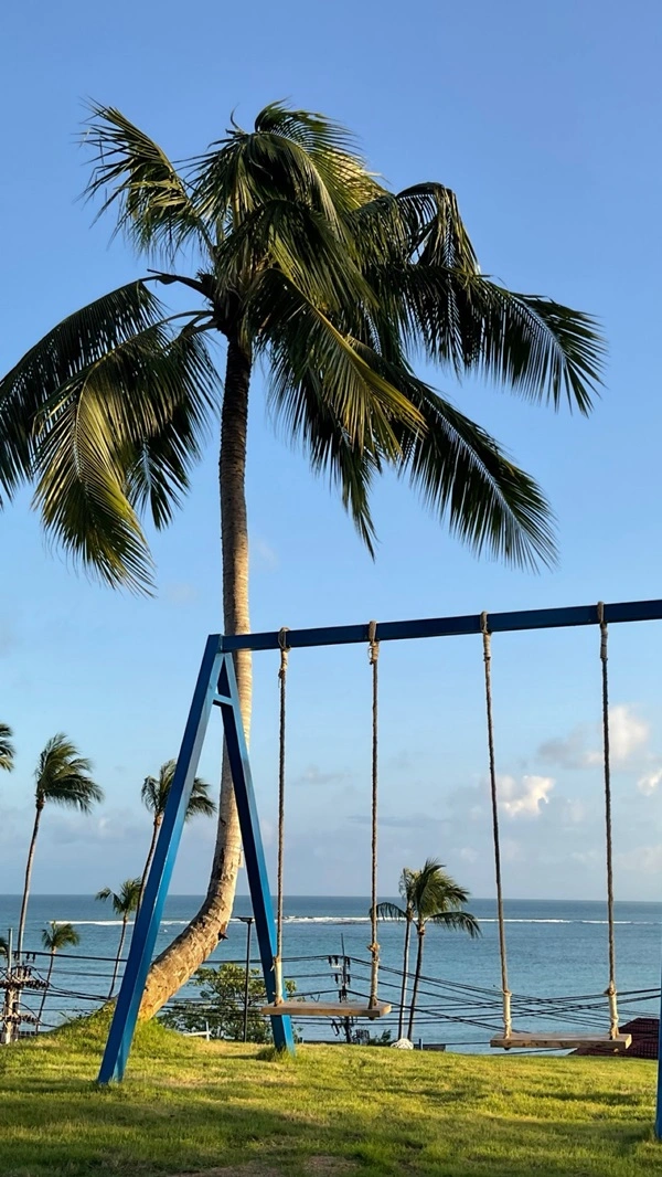 โปรโมชั่น พิเศษ ปีใหม่ (MADOL) มาดลรีสอร์ท เกาะสมุย มาว่ายนํ้า อาบแดด หรือผ่อนคลายและชมวิว พักผ่อนหย่อนใจ โทร. 0641952773