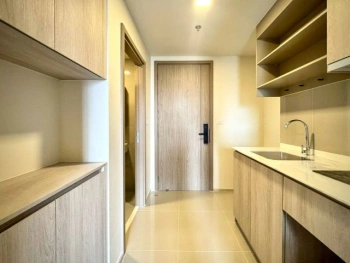 CM04360 ขายดาวน์ คอนโด โฟล บาย แสนสิริ FLO by Sansiri คอนโดมิเนียม ถนนสมเด็จเจ้าพระยา