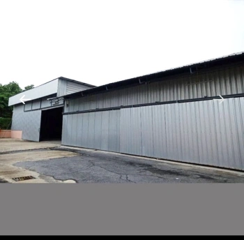 โกดังให้เช่ากรุงเทพกรีฑา ทำเลทอง 330 ตร.ม. 2 ออฟฟิช 2 ห้องน้ำ ระบบไฟฟ้า และประปา ติดตั้งใหม่ , CCTV ทั่วรอบโครงการ