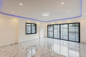 สำนักงาน 4 ชั้น รีโนเวทใหม่ ซอย 20 มิถุนา ห้วยขวาง เนื้อที่ 51 ตร.วา 7 ห้องนอน 5 ห้องน้ำ มีดาดฟ้า จอดรถ 8 คัน เหมาะสำนักงานใหญ่ บริษัท หรือออฟฟิศผู้บริหาร ใกล้ MRT สุทธิสาร และรถไฟฟ้าสายสีเหลือง