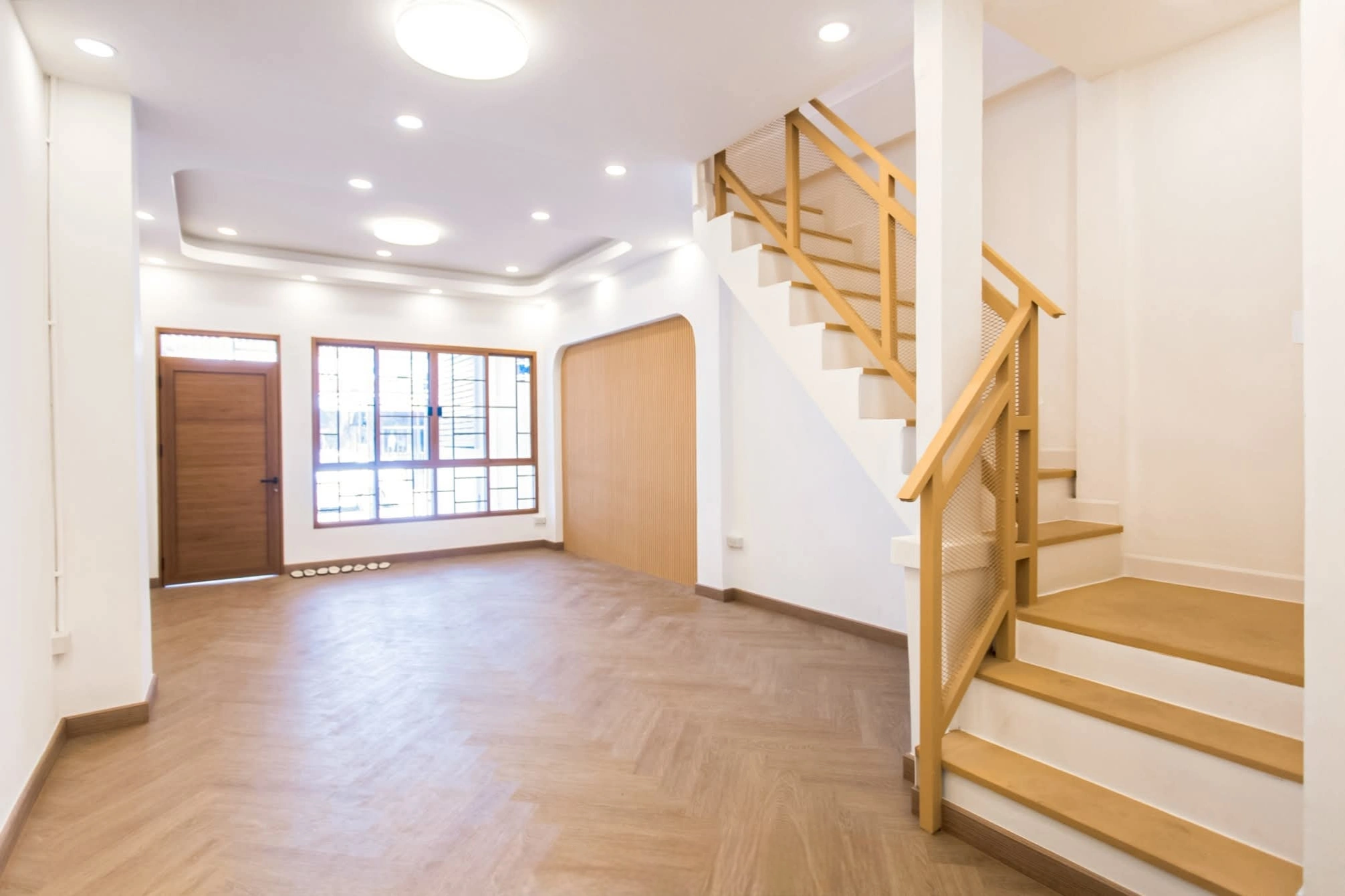 ทาวน์เฮ้าส์ นวมินทร์ 135 แยก 4-1 รีโนเวทใหม่ทั้งหลัง เนื้อที่ 16 ตร.ว. 2 นอน 2 น้ำ พื้น SPC เกรดพรีเมียม ระบบน้ำไฟใหม่ จอดรถ 1 คัน ใกล้ โลตัส สุขาภิบาล1 ตลาดปัฐวิกรณ์ Makro นวมินทร์ ทางด่วน เลียบทางด่วนฯ และมอเตอร์เวย์