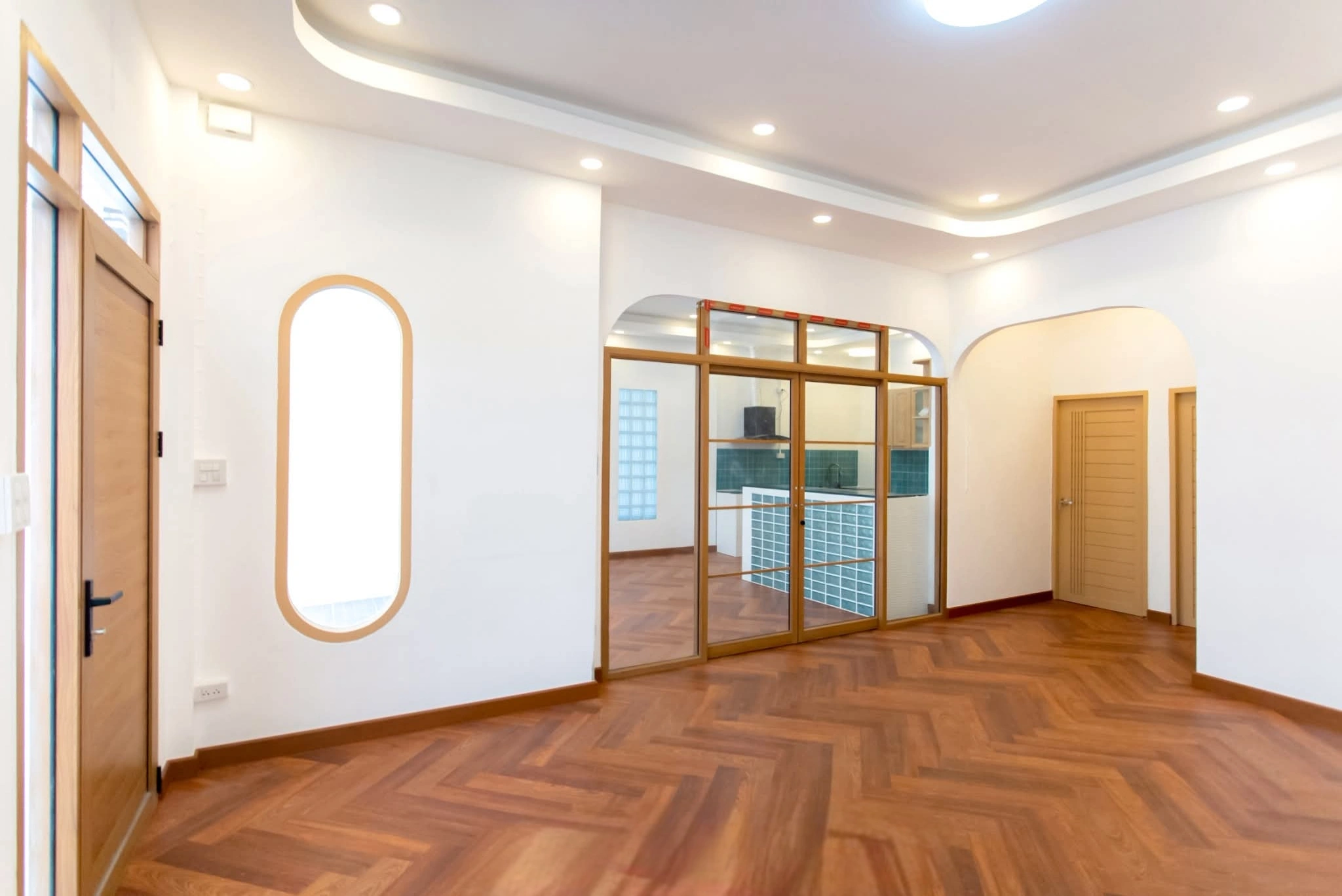 บ้านแฝด นวมินทร์ 109 แยก 3 ชั้นเดียว เลียบด่วนรามอินทรา เนื้อที่ 40 ตร.วา 2 นอน 2 น้ำ สไตล์ Cozy อบอุ่น มีพื้นที่รอบบ้าน อยู่สบาย ทำเลเงียบสงบ ใกล้ตลาดปัฐวิกรณ์ Makro นวมินทร์ โรงเรียน โรงพยาบาล และทางด่วนศรีรัช เลียบด่วนรามอินทรา อนาคต รถไฟฟ้าสายสีเทา