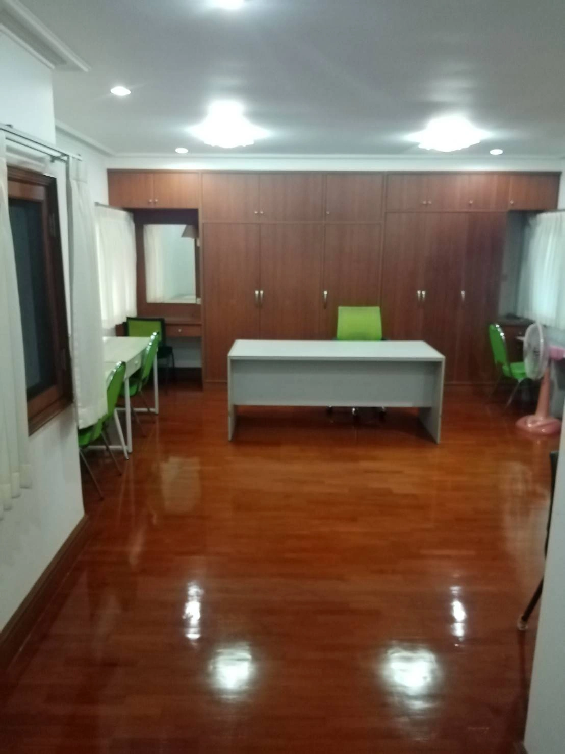 ขาย บ้าน ในโครงการ หมู่บ้านมหาดไทย1 101 ตรว 4 นอน 5 น้ำ East Eng 中 日 Please add LINE ID 806qphgn(มีแอดด้วย) o8415o5483