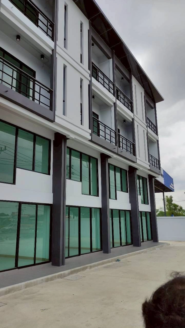 ให้เช่า ตึกแถวสร้างใหม่ ติดสามแยกหลัก ถนนนิมิตใหม่ตัดหทัยมิตร คลองสามวา