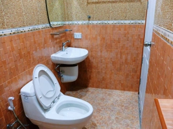 บ้านเช่า ทาวน์โฮม2ชั้น ที่ซอยวชิรธรรมสาธิต53 สะดวก เฟอร์ครบ