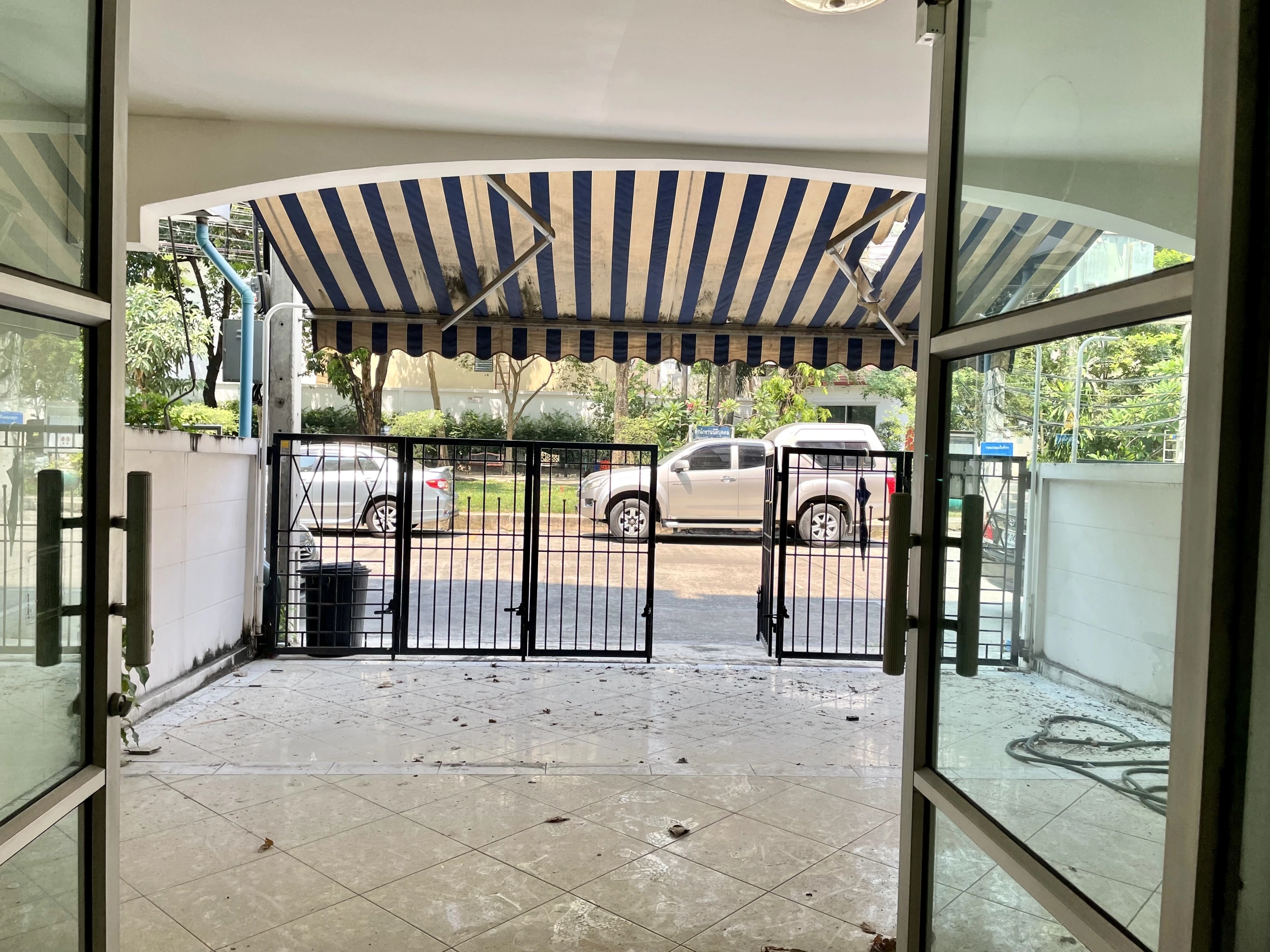 ให้เช่าโฮมออฟฟิศลาดพร้าว บ้านกลางเมืองรัชดา ลาดพร้าว ทาวน์โฮม4ชั้น ใกล้MRTลาดพร้าว โครงการติดถนนใหญ่