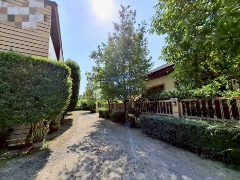 ขายที่ดินพร้อมสิ่งปลูกสร้าง อพาร์ทเม้นท์ + บ้านเดี่ยว เนื้อที่รวม 1 ไร่ 39 ตารางวา อำเภอบ้านลาด จังหวัดเพชรบุรี ราคา 19,000,000 บาท