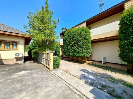 ขายที่ดินพร้อมสิ่งปลูกสร้าง อพาร์ทเม้นท์ + บ้านเดี่ยว เนื้อที่รวม 1 ไร่ 39 ตารางวา อำเภอบ้านลาด จังหวัดเพชรบุรี ราคา 19,000,000 บาท