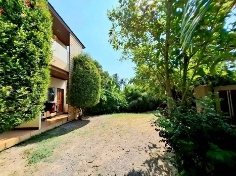 ขายที่ดินพร้อมสิ่งปลูกสร้าง อพาร์ทเม้นท์ + บ้านเดี่ยว เนื้อที่รวม 1 ไร่ 39 ตารางวา อำเภอบ้านลาด จังหวัดเพชรบุรี ราคา 19,000,000 บาท