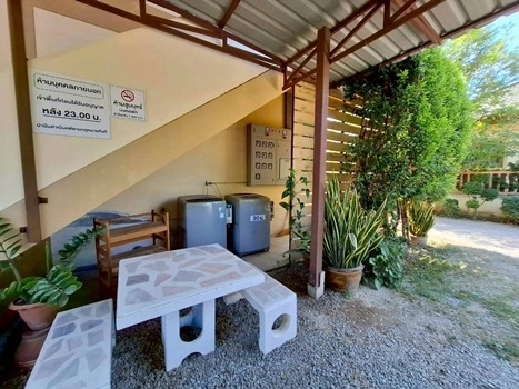 ขายที่ดินพร้อมสิ่งปลูกสร้าง อพาร์ทเม้นท์ + บ้านเดี่ยว เนื้อที่รวม 1 ไร่ 39 ตารางวา อำเภอบ้านลาด จังหวัดเพชรบุรี ราคา 19,000,000 บาท