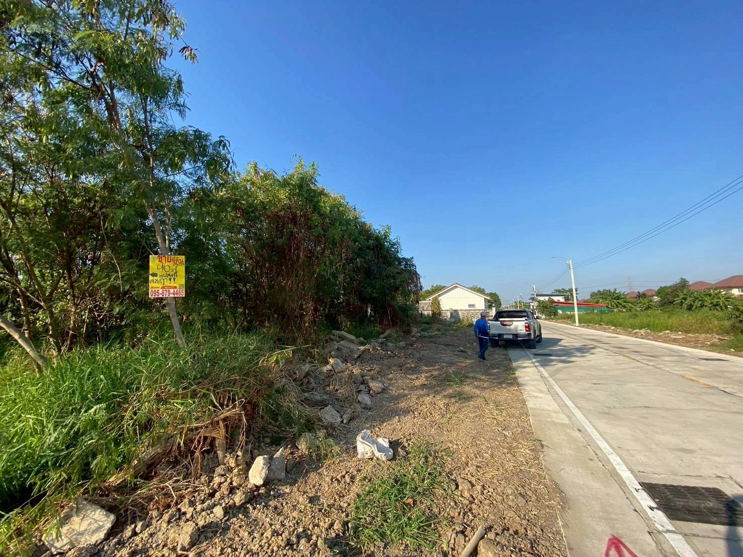 ขายด่วนที่ดินทำเลดี 96 ตรว ติดถนนคอนกรีตสาธารณะ ถมแล้ว ซ.เทพประทาน 1 อ.ไทรน้อย จ.นนทบุรี