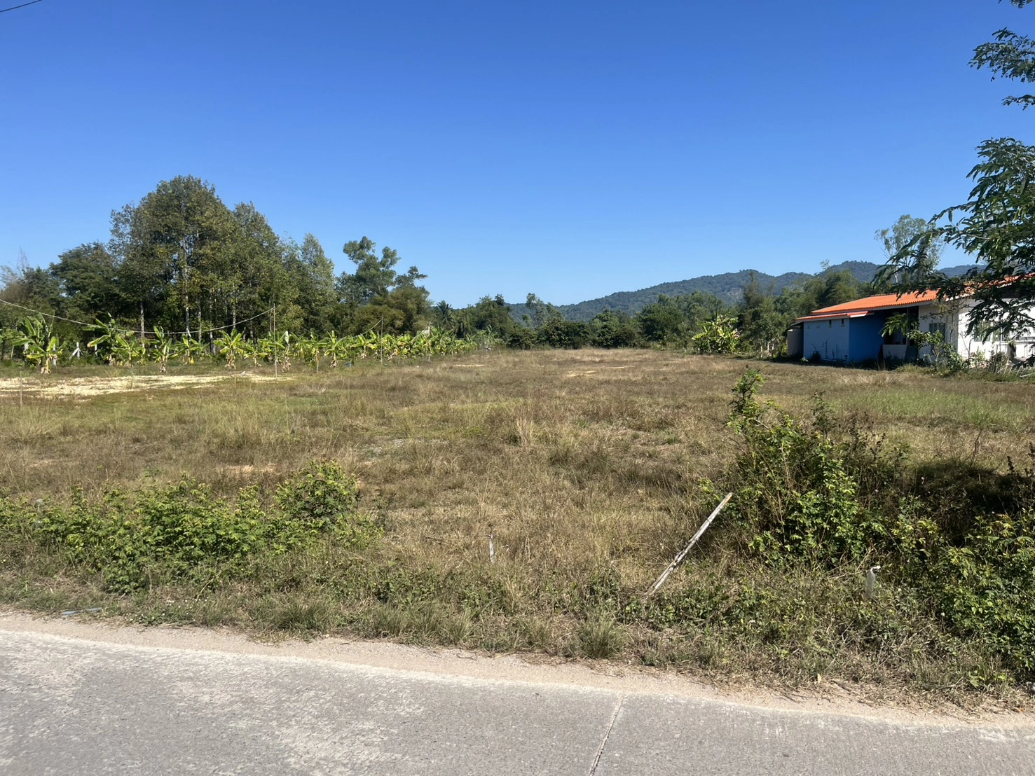 ขายที่ดิน 2 ไร่ มีโฉนดครุฑแดง ถมเต็มพื้นที่ วิวเขาชัดมาก อ.บ้านนา จ.นครนายก ขายไม่แพง