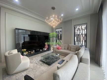 ขาย / ให้เช่าบ้านเดี่ยว 3 ชั้น พร้อมลิฟต์ หมู่บ้าน วนา เรสซิเดนซ์ พระราม 9 ศรีนครินทร์ VANA RESIDENCE เนืั้อที่ 56.20 ตร.ว พร้อมเข้าอยู่ รับต่างชาติ