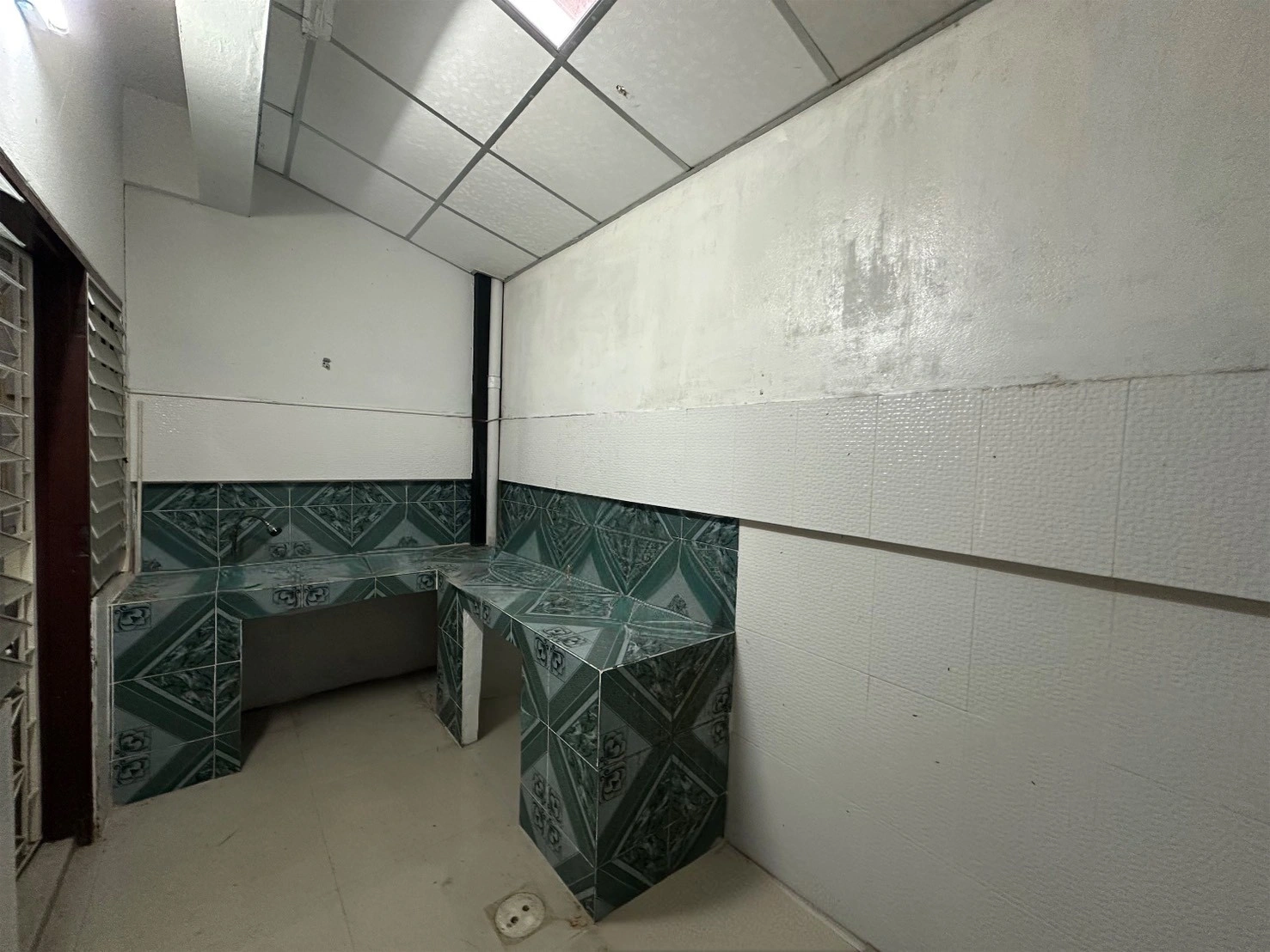 ทาวน์เฮ้าส์ 2 ชั้น 17 ตร.ว. สภาพดีพร้อมเข้าอยู่ หมู่บ้านเทพมงคล ปทุมธานี ใกล้เมืองทองธานี ซอยเทคโนแหลมทอง ถนนกรุงเทพ-ปทุมธานี เมืองปทุมธานี ปทุมธานี