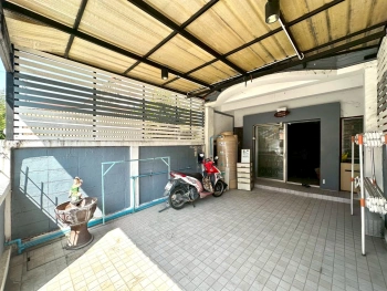 ทาวน์เฮ้าส์ 2 ชั้น 17 ตร.ว. สภาพดีพร้อมเข้าอยู่ หมู่บ้านเทพมงคล ปทุมธานี ใกล้เมืองทองธานี ซอยเทคโนแหลมทอง ถนนกรุงเทพ-ปทุมธานี เมืองปทุมธานี ปทุมธานี