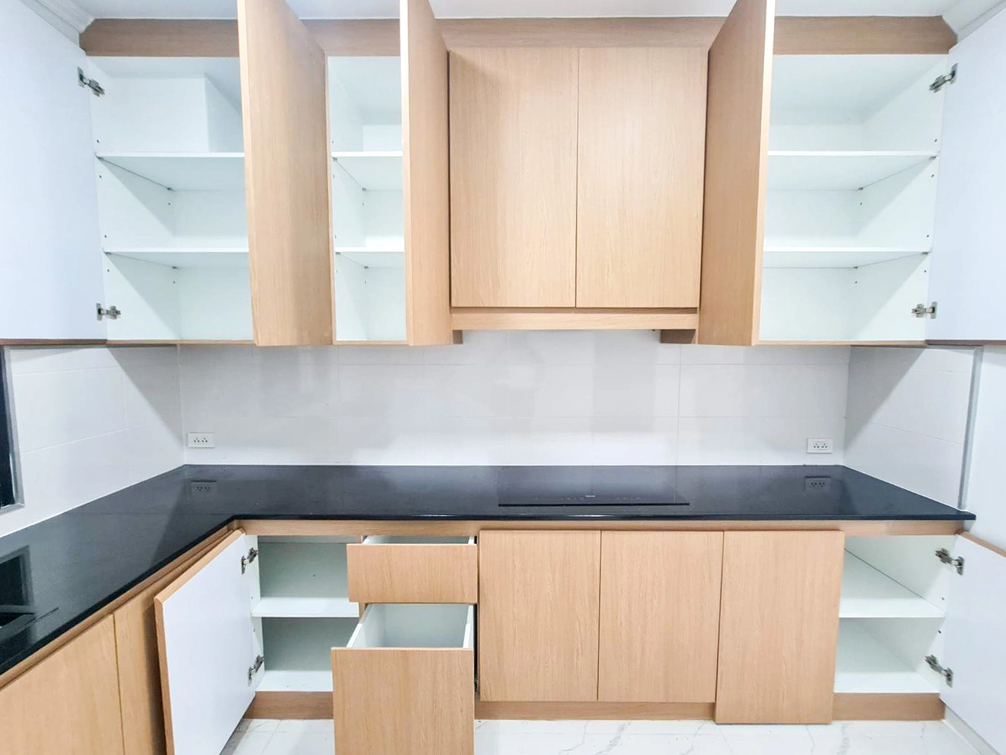 บ้านเดี่ยว ภัสสร 1 คลอง 3 ทำเลทองคลอง 3 ใกล้ Big C และใกล้ฟิวเจอร์พาร์ค รังสิต เดินทางสะดวกเชื่อมต่อรังสิต-คลองหลวง-วงแหวนฯ บ้านรีโนเวทใหม่กริ๊บทั้งหลัง