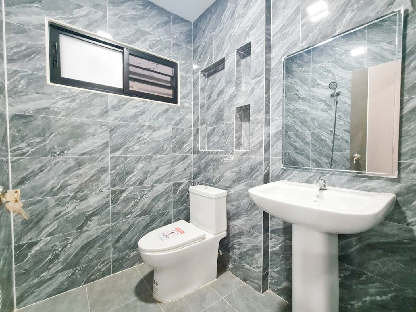 บ้านเดี่ยว ภัสสร 1 คลอง 3 ทำเลทองคลอง 3 ใกล้ Big C และใกล้ฟิวเจอร์พาร์ค รังสิต เดินทางสะดวกเชื่อมต่อรังสิต-คลองหลวง-วงแหวนฯ บ้านรีโนเวทใหม่กริ๊บทั้งหลัง