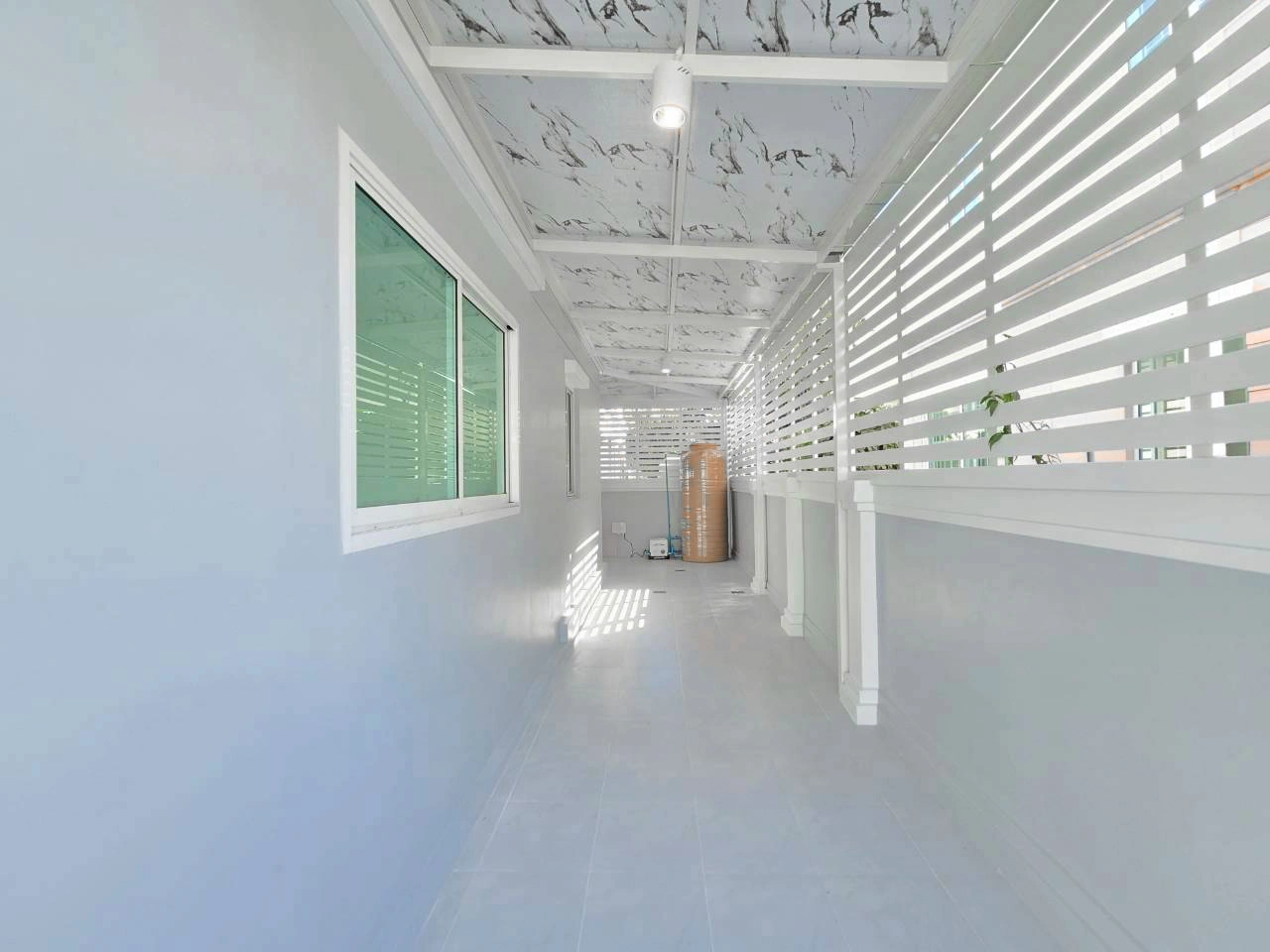 ทำเลหาของกินง่าย! ใกล้บิ๊กซี คลอง 3 บ้านเดี่ยวพฤกษาวิลเลจ 29 รีโนเวทใหม่สภาพนางฟ้า เชื่อมต่อรังสิต-นครนายก ใกล้ทางด่วนวงแหวนฯ & รถไฟฟ้าสายสีแดง เข้าเมืองสบายสุดๆ จ่ายแค่ 3.89 ลบ. ได้บ้าน 50.5 ตร.ว.