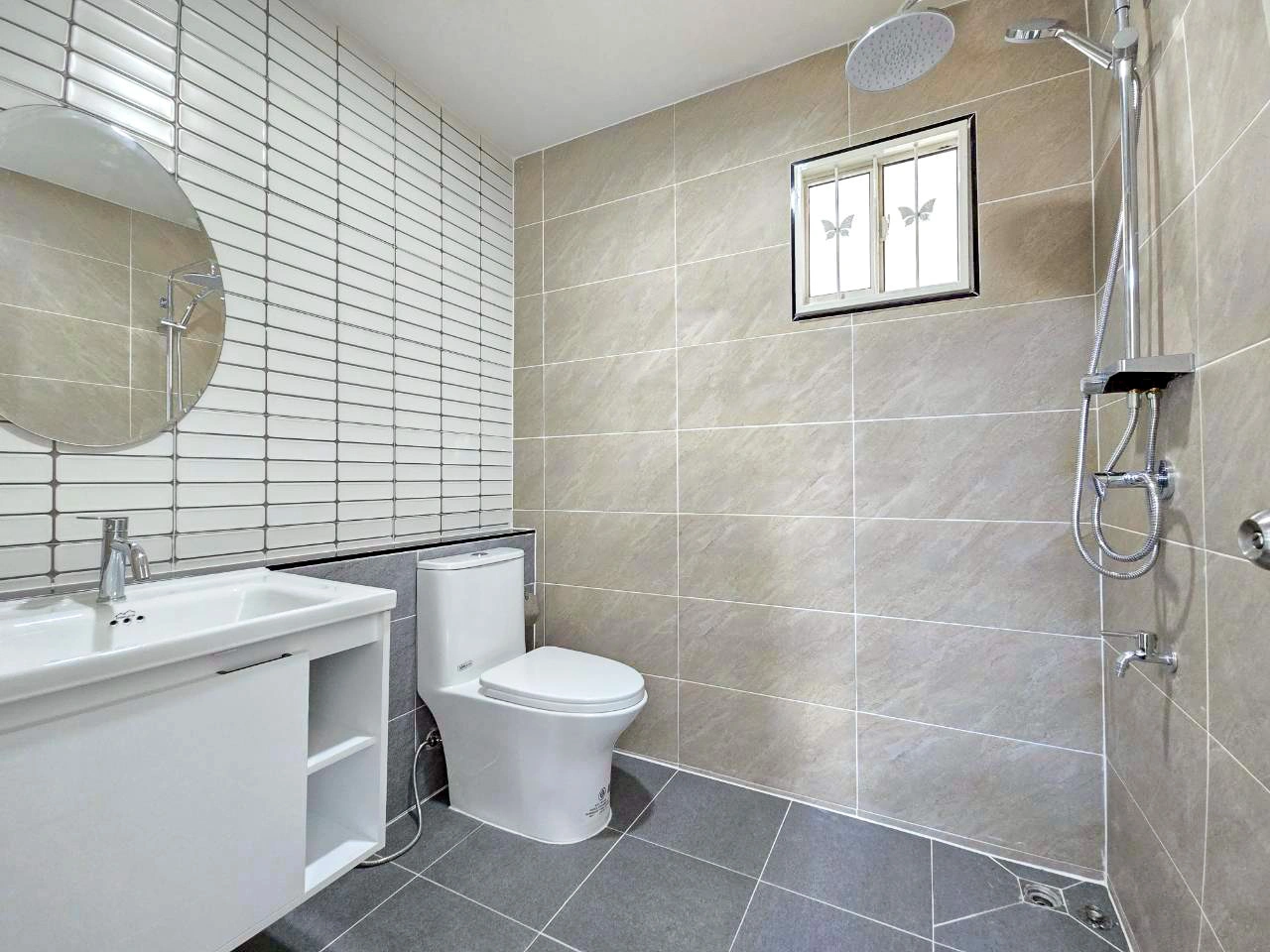 ทำเลหาของกินง่าย! ใกล้บิ๊กซี คลอง 3 บ้านเดี่ยวพฤกษาวิลเลจ 29 รีโนเวทใหม่สภาพนางฟ้า เชื่อมต่อรังสิต-นครนายก ใกล้ทางด่วนวงแหวนฯ & รถไฟฟ้าสายสีแดง เข้าเมืองสบายสุดๆ จ่ายแค่ 3.89 ลบ. ได้บ้าน 50.5 ตร.ว.