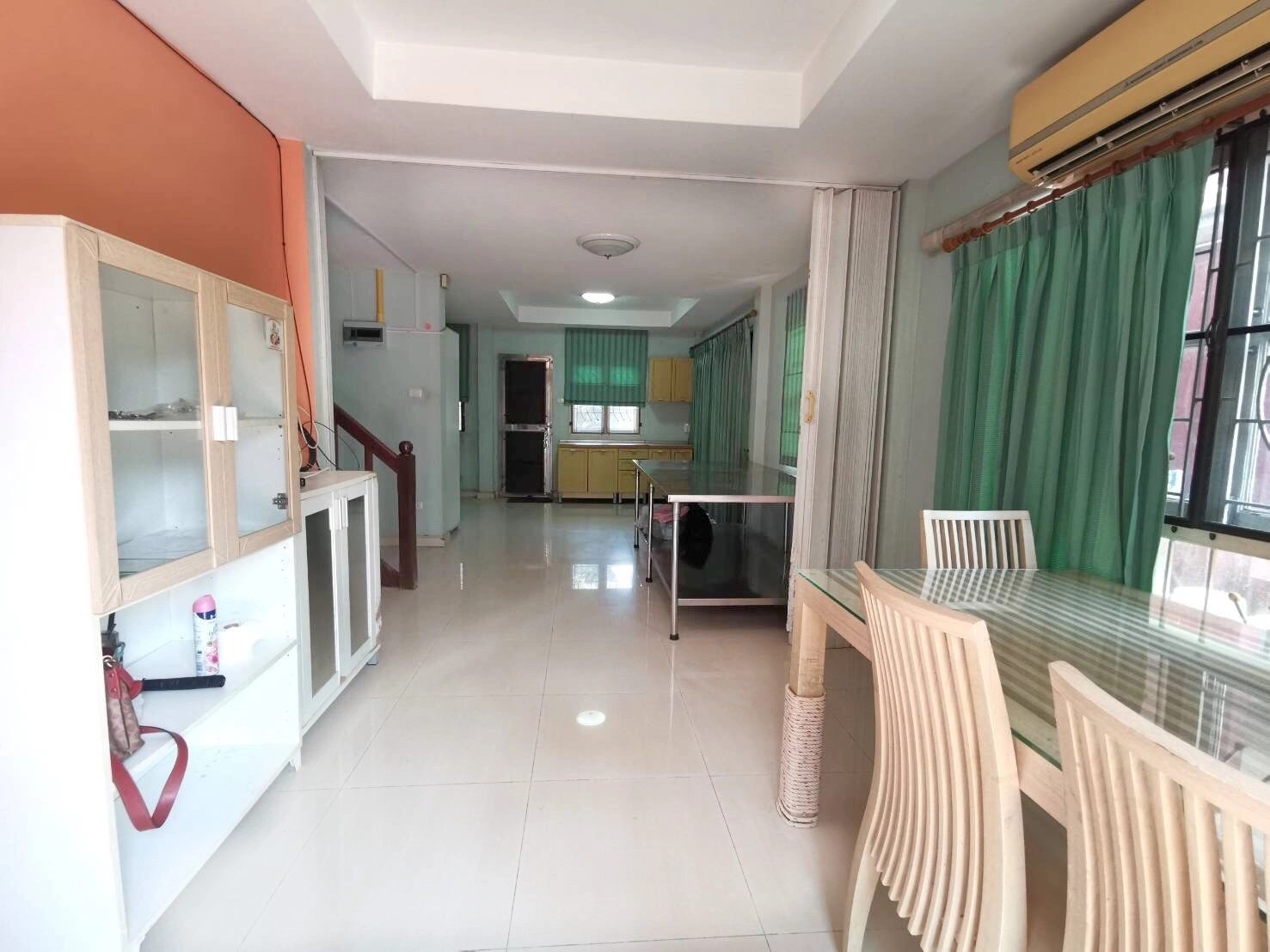 ม. ชวนชื่น ปิ่นเกล้า-วงแหวน ปลายบาง ถนนกาญจนาภิเษก  เข้าซอยเพียง 1.3 กม.(ซ.วัดส้มเกลี้ยง) ไกล้ Lotus พลัสมอลล์ ,ไกล้ Central เวสต์เกต  ไกล้โรงเรียนเทพศิรินทร์