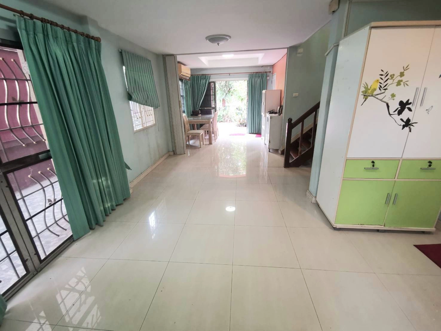 ม. ชวนชื่น ปิ่นเกล้า-วงแหวน ปลายบาง ถนนกาญจนาภิเษก  เข้าซอยเพียง 1.3 กม.(ซ.วัดส้มเกลี้ยง) ไกล้ Lotus พลัสมอลล์ ,ไกล้ Central เวสต์เกต  ไกล้โรงเรียนเทพศิรินทร์