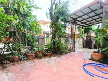 ม. ชวนชื่น ปิ่นเกล้า-วงแหวน ปลายบาง ถนนกาญจนาภิเษก  เข้าซอยเพียง 1.3 กม.(ซ.วัดส้มเกลี้ยง) ไกล้ Lotus พลัสมอลล์ ,ไกล้ Central เวสต์เกต  ไกล้โรงเรียนเทพศิรินทร์