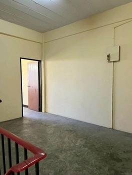 ขายอาคารพาณิชย์ 3.5 ชั้น ศรีประจักษ์วิลล่า 1-2 (รามคำแหง 156)  เขตสะพานสูง กรุงเทพมหานคร    ราคา 3,700,000  บาท