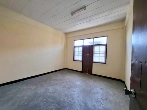 ขายอาคารพาณิชย์ 3.5 ชั้น ศรีประจักษ์วิลล่า 1-2 (รามคำแหง 156)  เขตสะพานสูง กรุงเทพมหานคร    ราคา 3,700,000  บาท