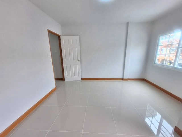 บ้านกรุงทองสายไหม 33 ทำเลดีใกล้ BTS แยก คปอ. และ Big C สายไหม เดินทางสะดวกมาก ราคาเพียง 1.99 ลบ. รีบจองด่วนก่อนหลุดมือ