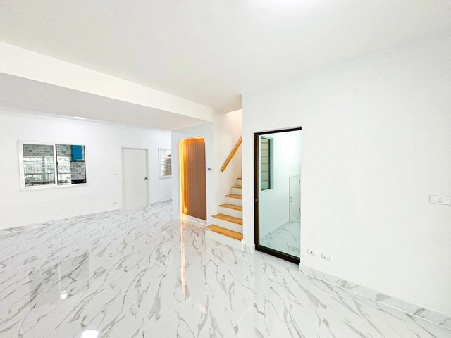 โอกาสสุดท้าย! พฤกษาไพร์ม 115 รังสิต-คลอง 3 ทาวน์เฮ้าส์ รีโนเวทใหม่ ทำเลทอง ทำเลดีติดถนนหลัก เชื่อมต่อรังสิต-นครนายก ใกล้ฟิวเจอร์ฯ และ Big C แค่นิดเดียว ราคาดีแบบนี้ นัดชมบ้านก่อนใครได้เลย