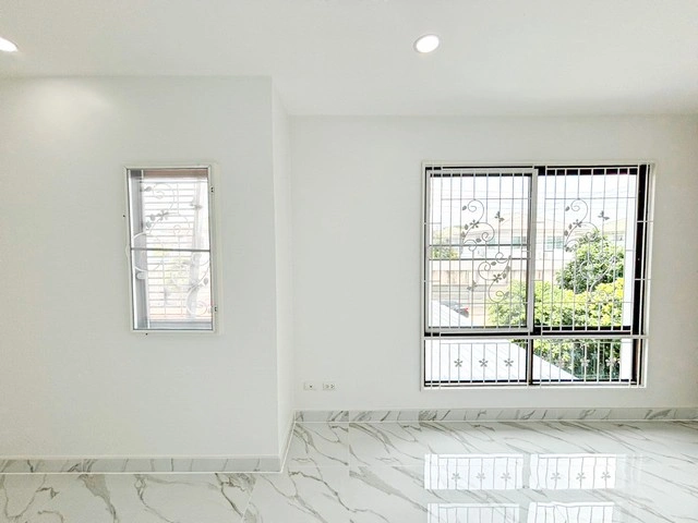 โอกาสสุดท้าย! พฤกษาไพร์ม 115 รังสิต-คลอง 3 ทาวน์เฮ้าส์ รีโนเวทใหม่ ทำเลทอง ทำเลดีติดถนนหลัก เชื่อมต่อรังสิต-นครนายก ใกล้ฟิวเจอร์ฯ และ Big C แค่นิดเดียว ราคาดีแบบนี้ นัดชมบ้านก่อนใครได้เลย