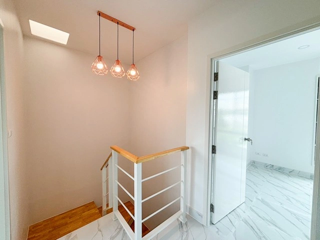 โอกาสสุดท้าย! พฤกษาไพร์ม 115 รังสิต-คลอง 3 ทาวน์เฮ้าส์ รีโนเวทใหม่ ทำเลทอง ทำเลดีติดถนนหลัก เชื่อมต่อรังสิต-นครนายก ใกล้ฟิวเจอร์ฯ และ Big C แค่นิดเดียว ราคาดีแบบนี้ นัดชมบ้านก่อนใครได้เลย