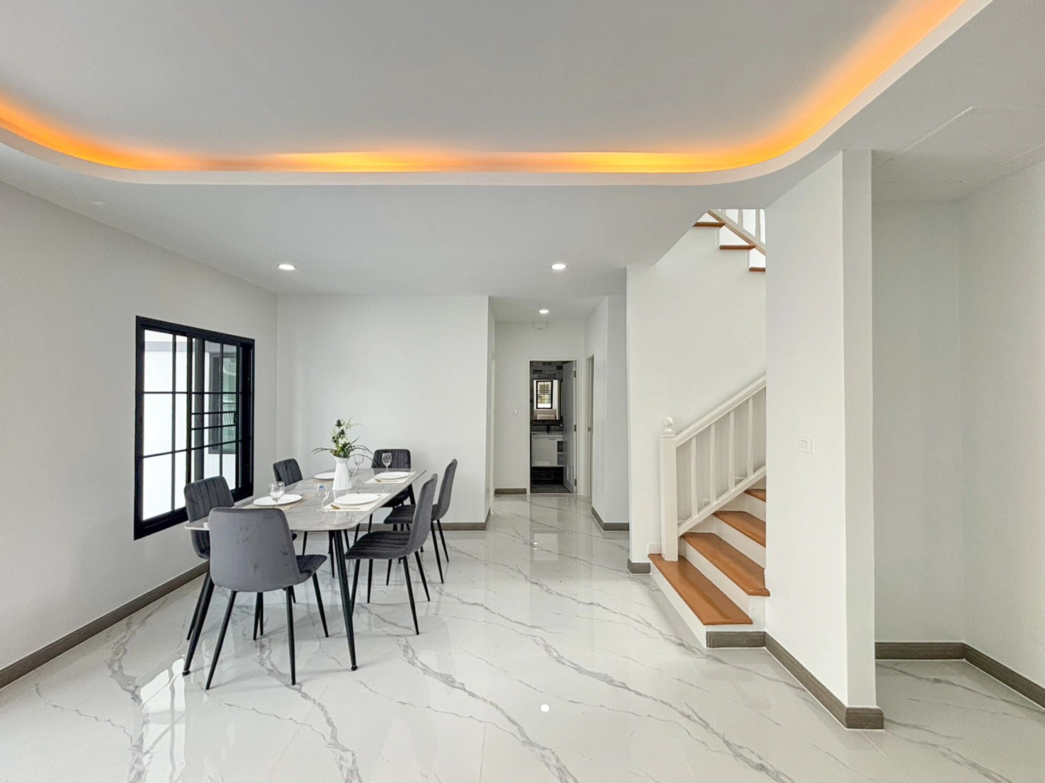 คุ้มที่สุดในโซน บ้านเดี่ยวภัสสร 3 รีโนเวทใหม่ 4 ห้องนอน พื้นที่เยอะ 52 ตร.ว. เพียง 3.89 ล้าน ได้พื้นที่ใช้สอยจุใจ 200 ตร.ม. ฟังก์ชันครบ 3 น้ำ 2 จอด สำหรับครอบครัวใหญ่ ดีลเด็ดทำเลทอง