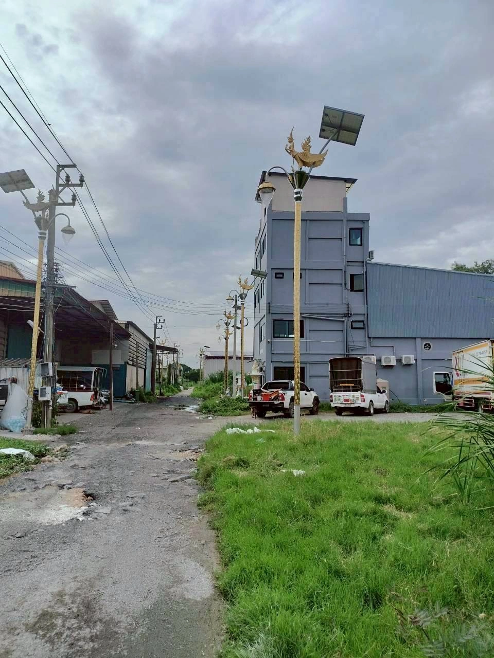 ขายด่วนที่ดินราชาเทวะ 100 ตรว ทำเลดี มีอนาคต  ซ.กิ่งแก้ว 45 อ.บางพลี จ.สมุทรปราการ