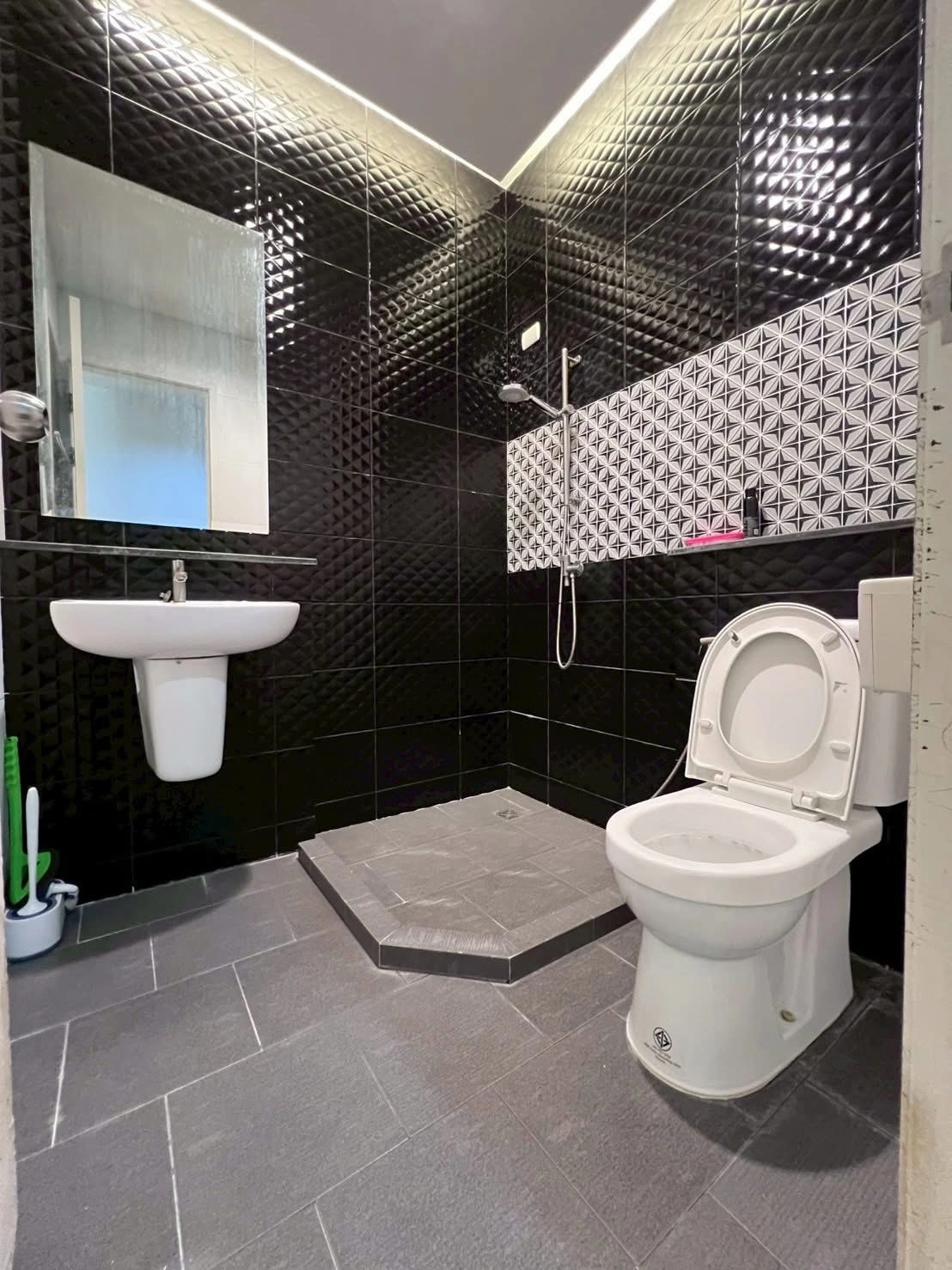 ขายด่วน ทาวน์โฮม CitySense พระราม 2 ท่าข้าม ราคาดี คุ้มๆ เพียง 2.1 ลบ.